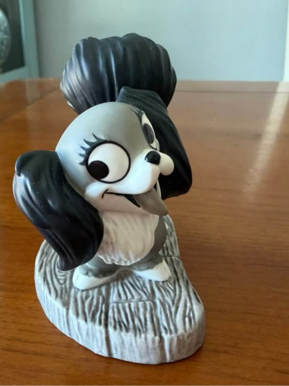 Walt Disney “Fliratious Fifi” Puppy Love porcelain Vintage figurine